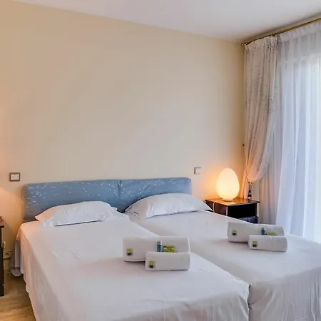 Apartment Saint-james 3 *